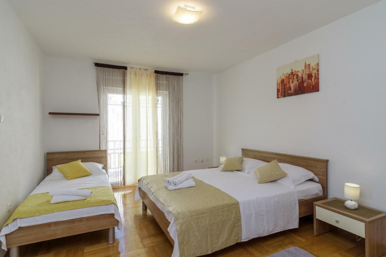 Renic Apartmani Каштела Экстерьер фото