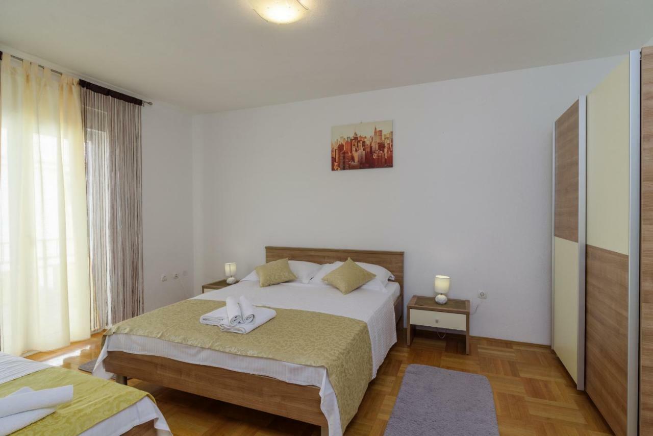 Renic Apartmani Каштела Экстерьер фото