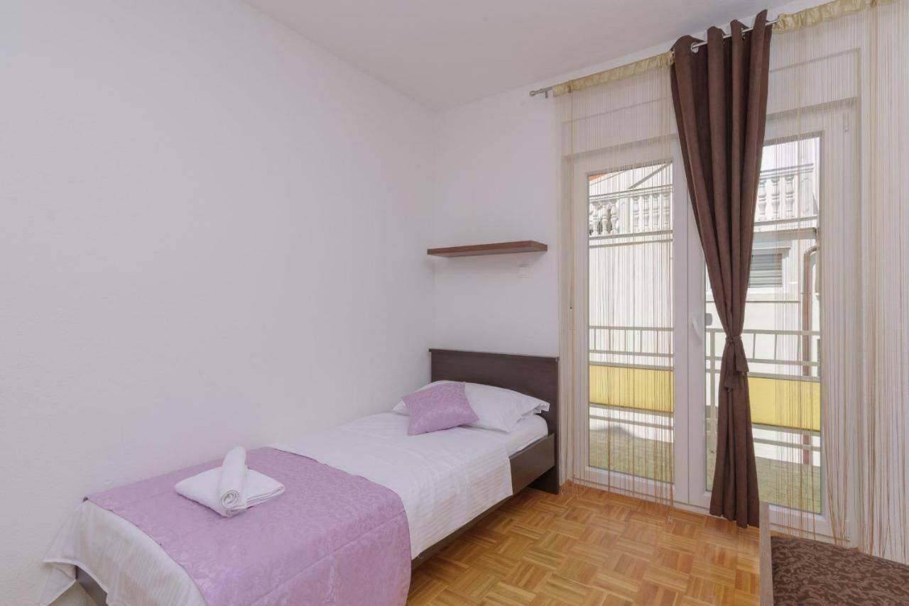 Renic Apartmani Каштела Экстерьер фото